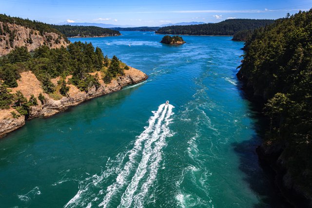 Oak harbor - Deception Pass photo David Hepworth.jpg