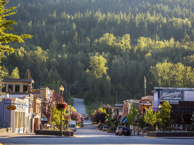 city of revelstoke photo Destination BC Ryan Creary 4-3768.png