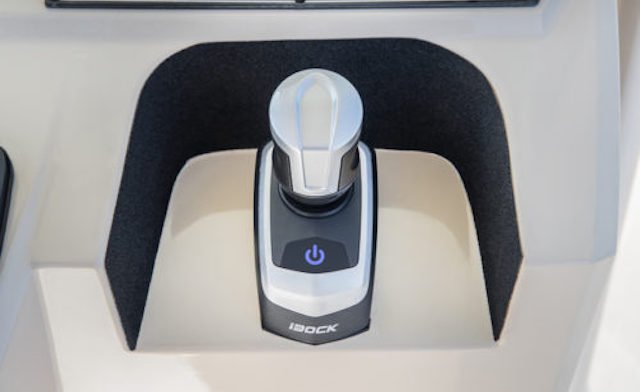 Evinrude debuts joystick piloting system
