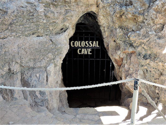 Colossal Cave Entrance.