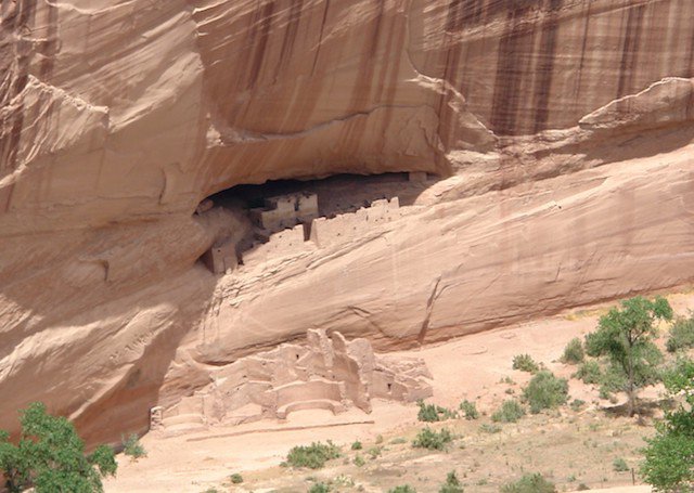 Canyon_de_Chelly_7-27-09_(11_cropped).jpg
