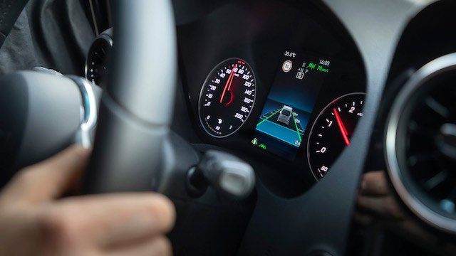 2020-Mercedes-Benz-Sprinter-Speed-Console.jpg