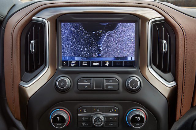 Hitch View, one of 15 camera views part of the 2020 Chevrolet Silverado HD Advanced Trailering System, provides a zoomed-in view of the receiver hitch for precise alignment when connecting to a trailer with a conventional hitch.