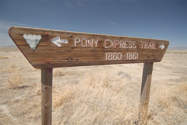 10)Pony_Express_Trail.jpg