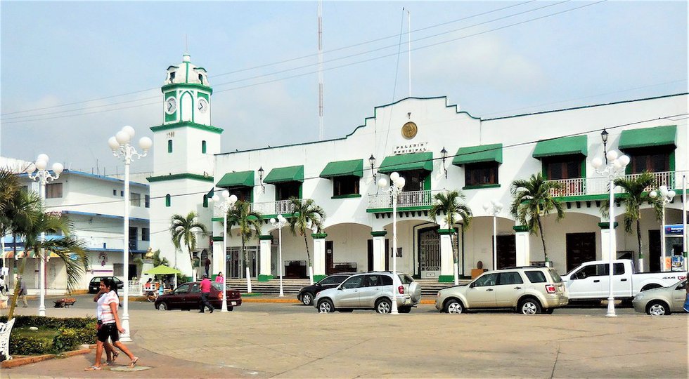 9 Catemaco Municipal Palace (City Hall).jpg