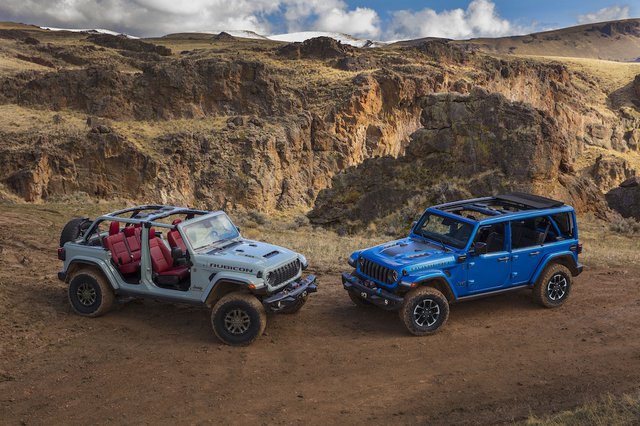 New 2024 Jeep® Wrangler Rubicon 392 (left) and Wrangler Rubicon X 4xe