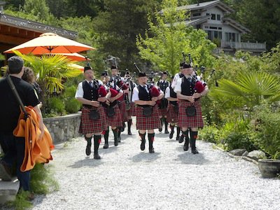 Pipers opening the festival.jpg